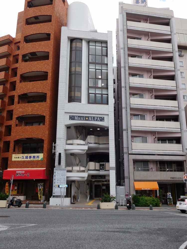 Maxi Alpa Hostel Naha Buitenkant foto